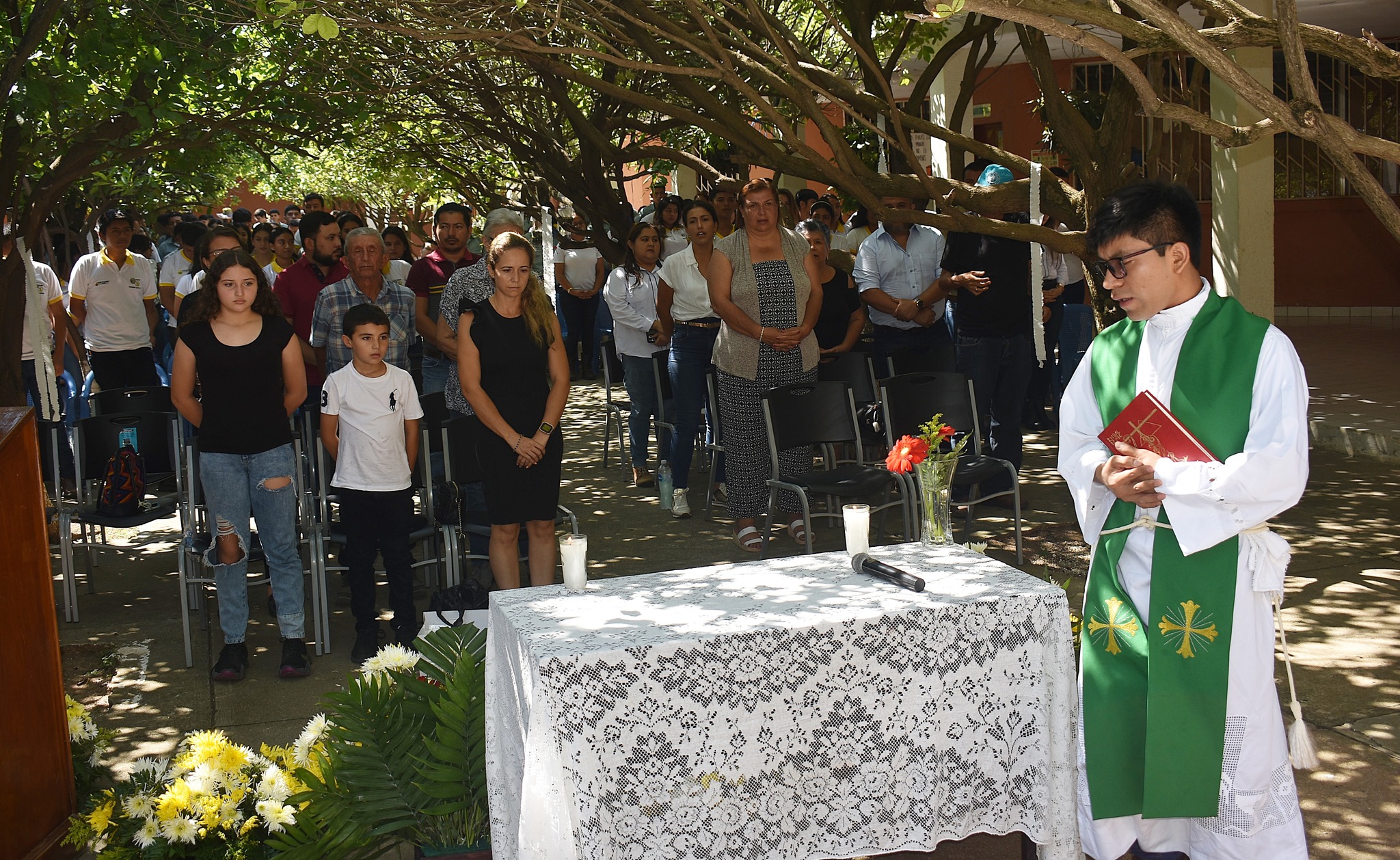 Santa Eucaristía como un bello homenaje a la memoria de quien en vida fuera: Julio Romeo Aguilar Portillo, Presidente de la Junta Directiva de ADIN